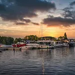 Lakeview - Penthouse Am Hafen * Рёбель