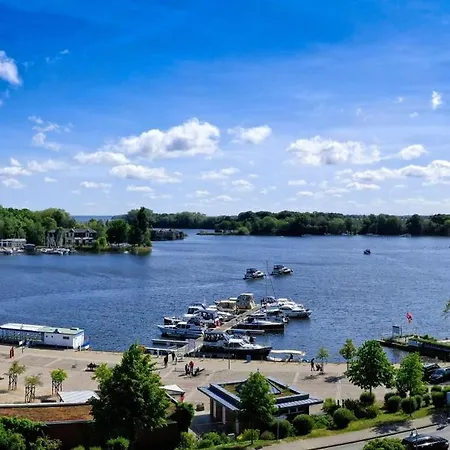 Lakeview - Penthouse Am Hafen Apartmán Röbel