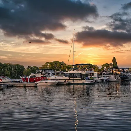 Lakeview - Penthouse Am Hafen * Röbel